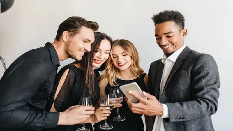 Mastering High-Status Relationship Building: Strategies That Make a Difference